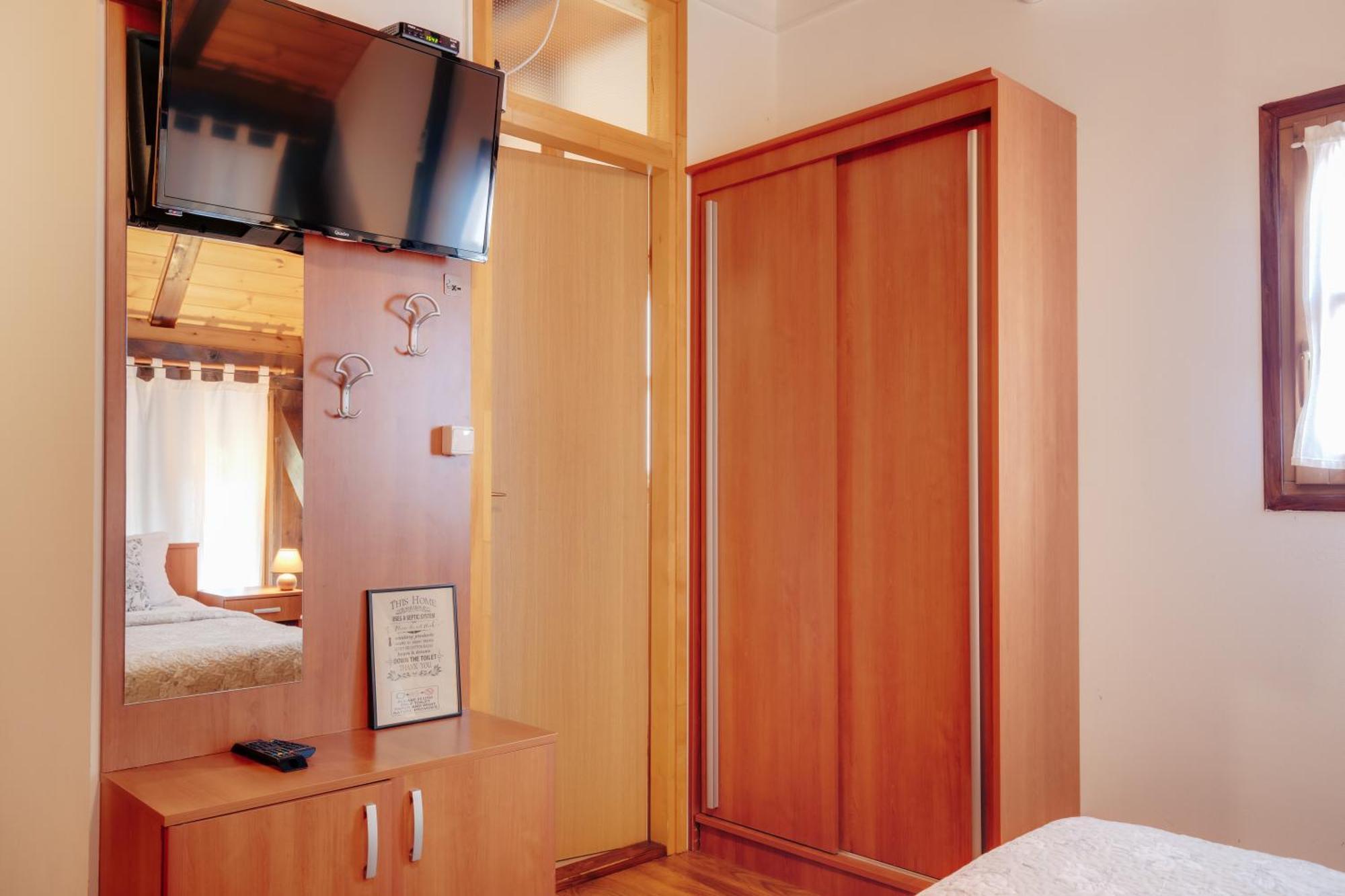 Guesthouse Pod Rastockim Krovom スルニュ 部屋 写真